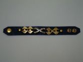 Bracelete de couro com detalhes em Semi jóia