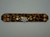 Bracelete de couro com detalhes em Semi jóia